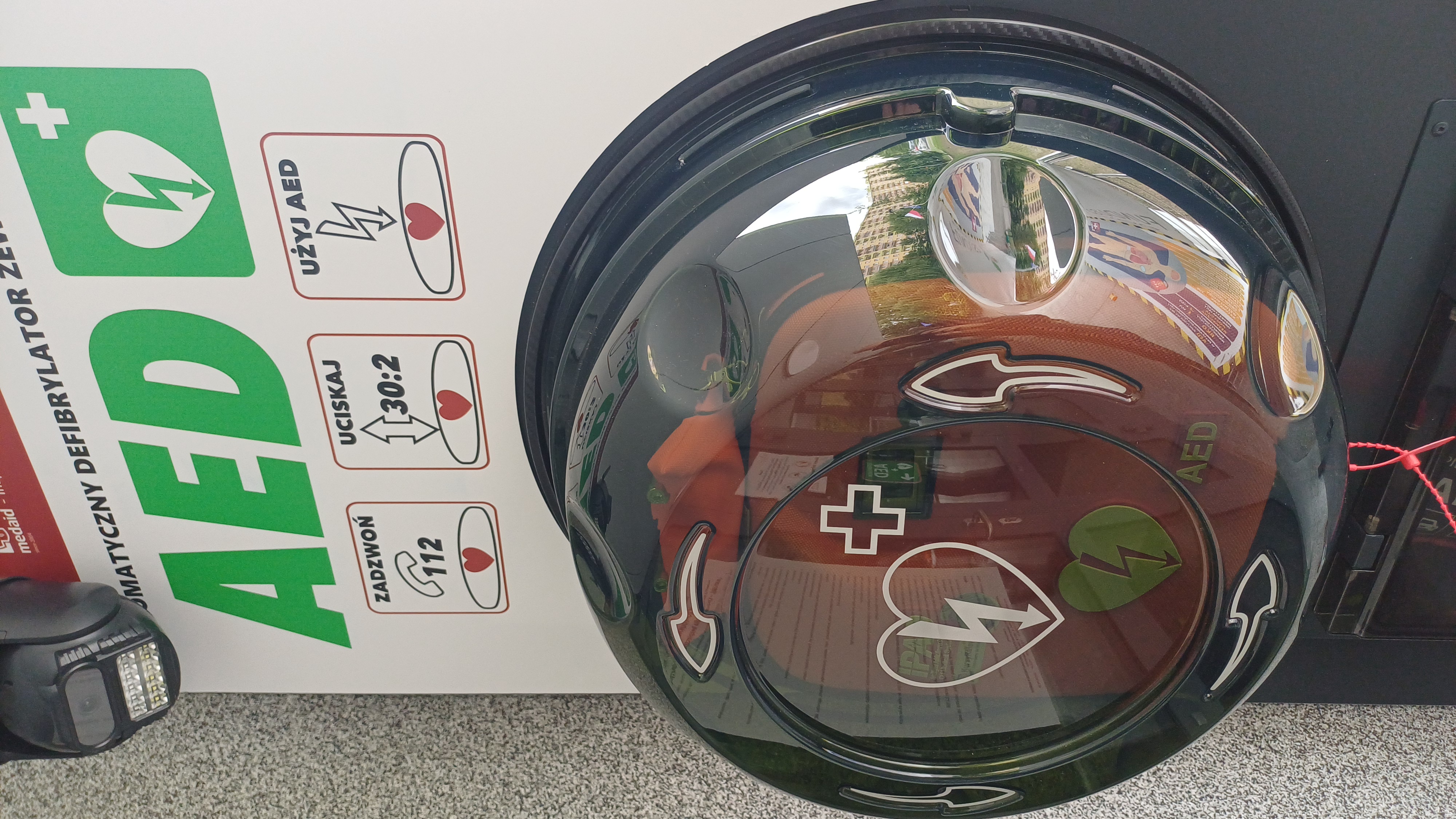 Stacja AED przy PSP 26