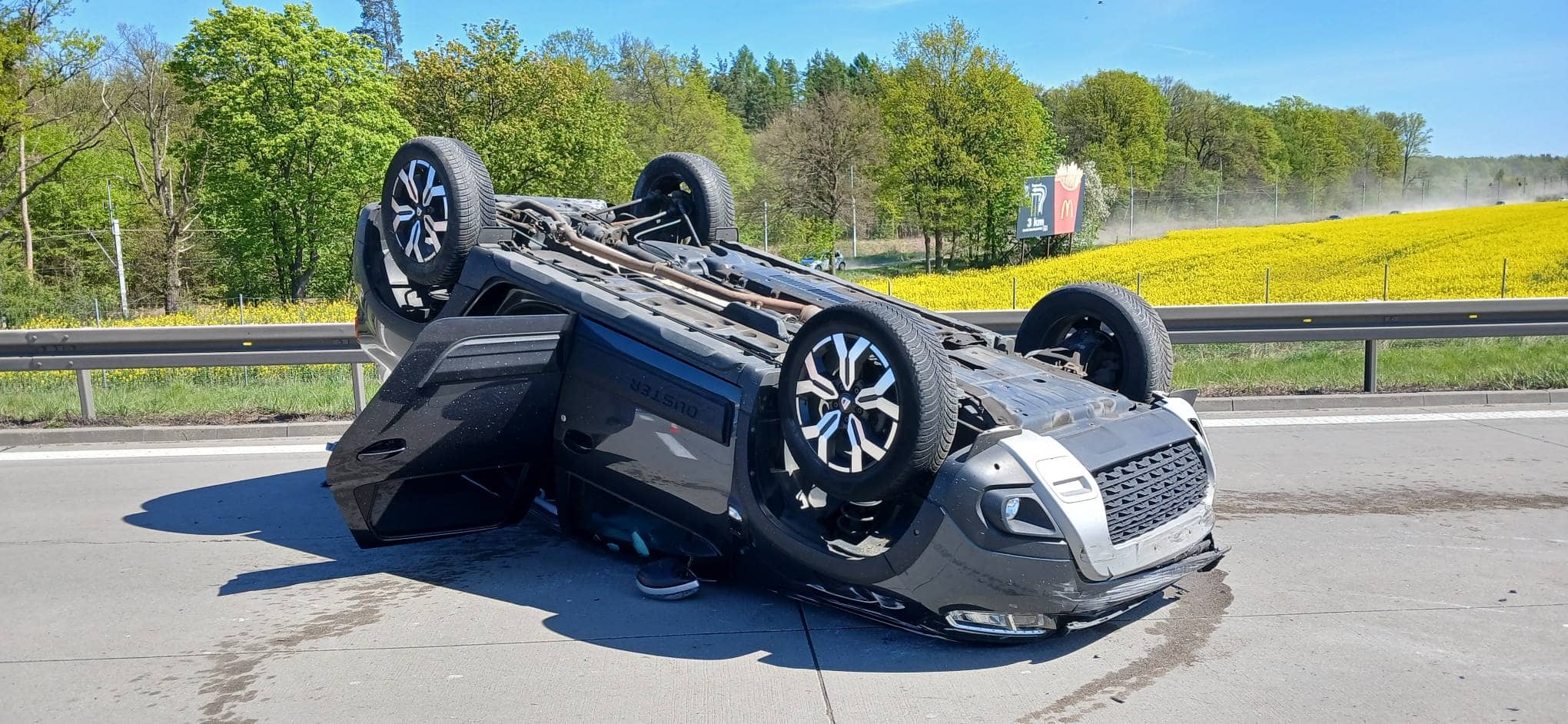 Dachowanie na autostradzie A4