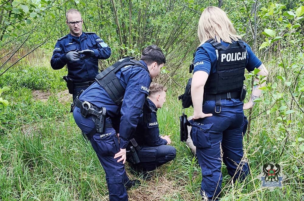 Seniorka odnaleziona w zaroślach
