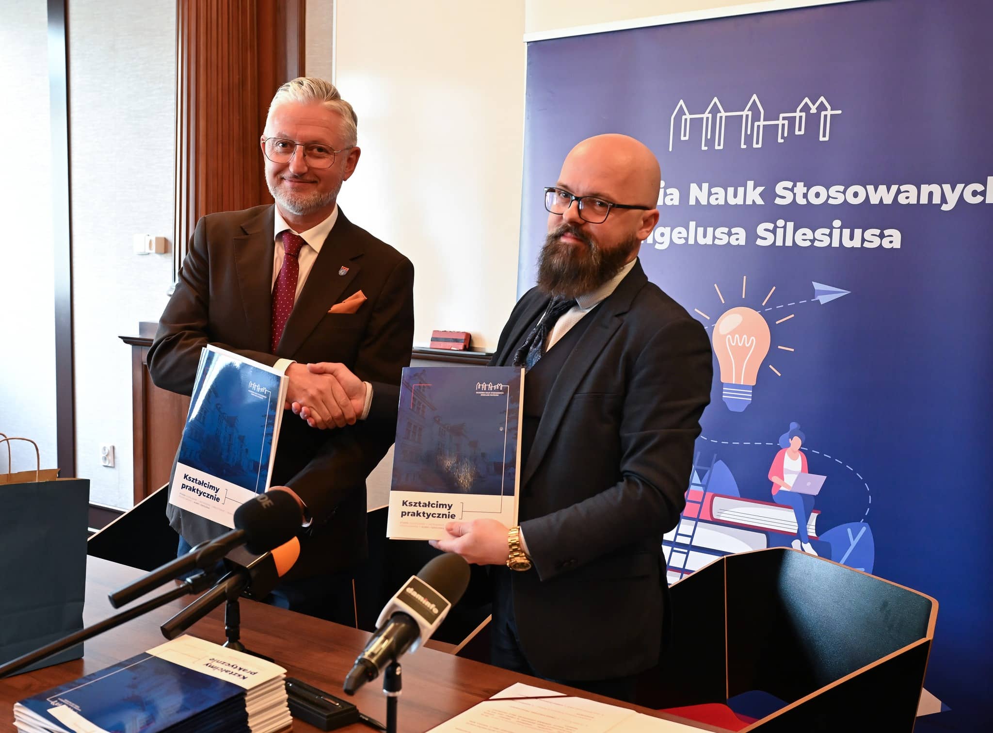 Osiem nowych porozumień