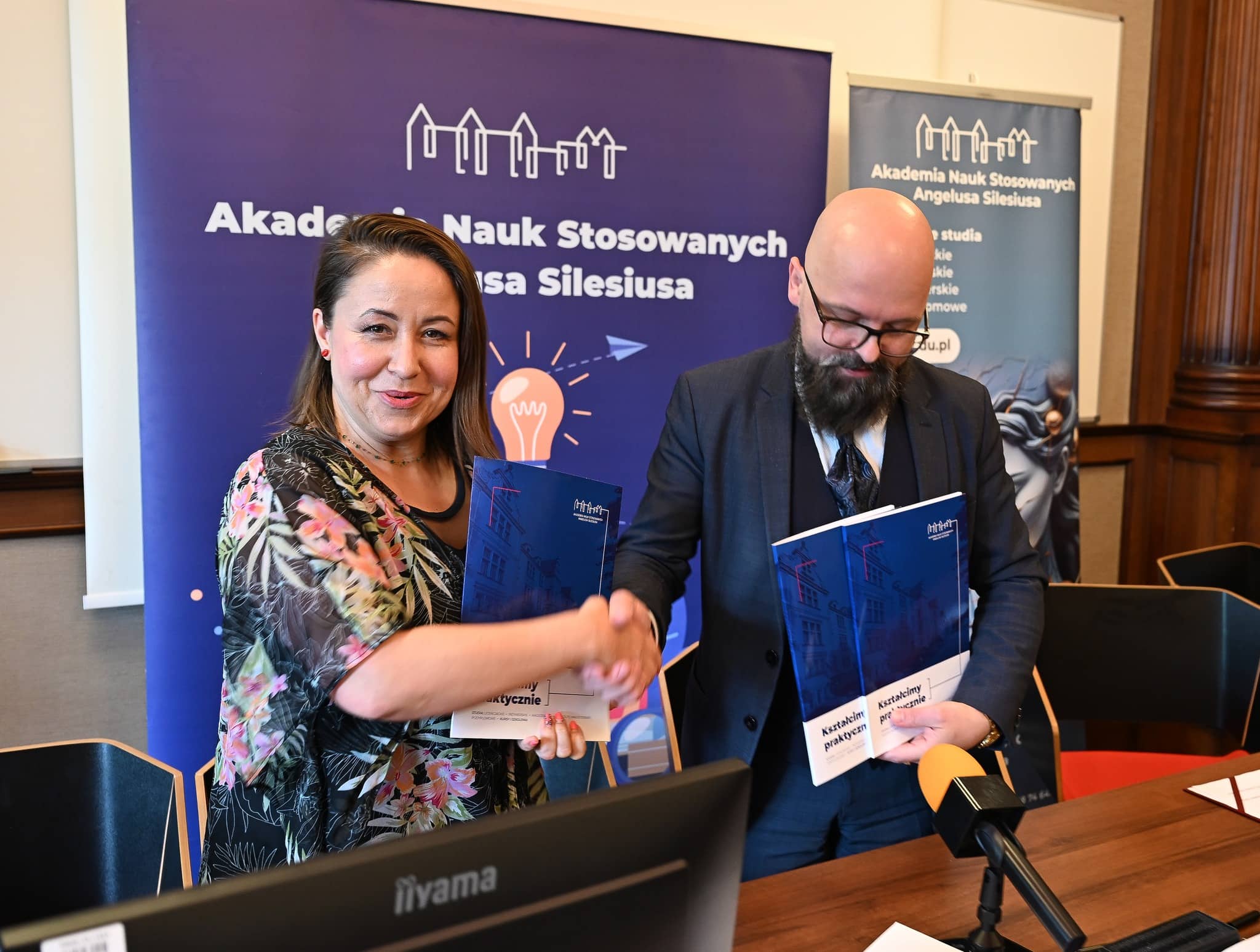 Osiem nowych porozumień