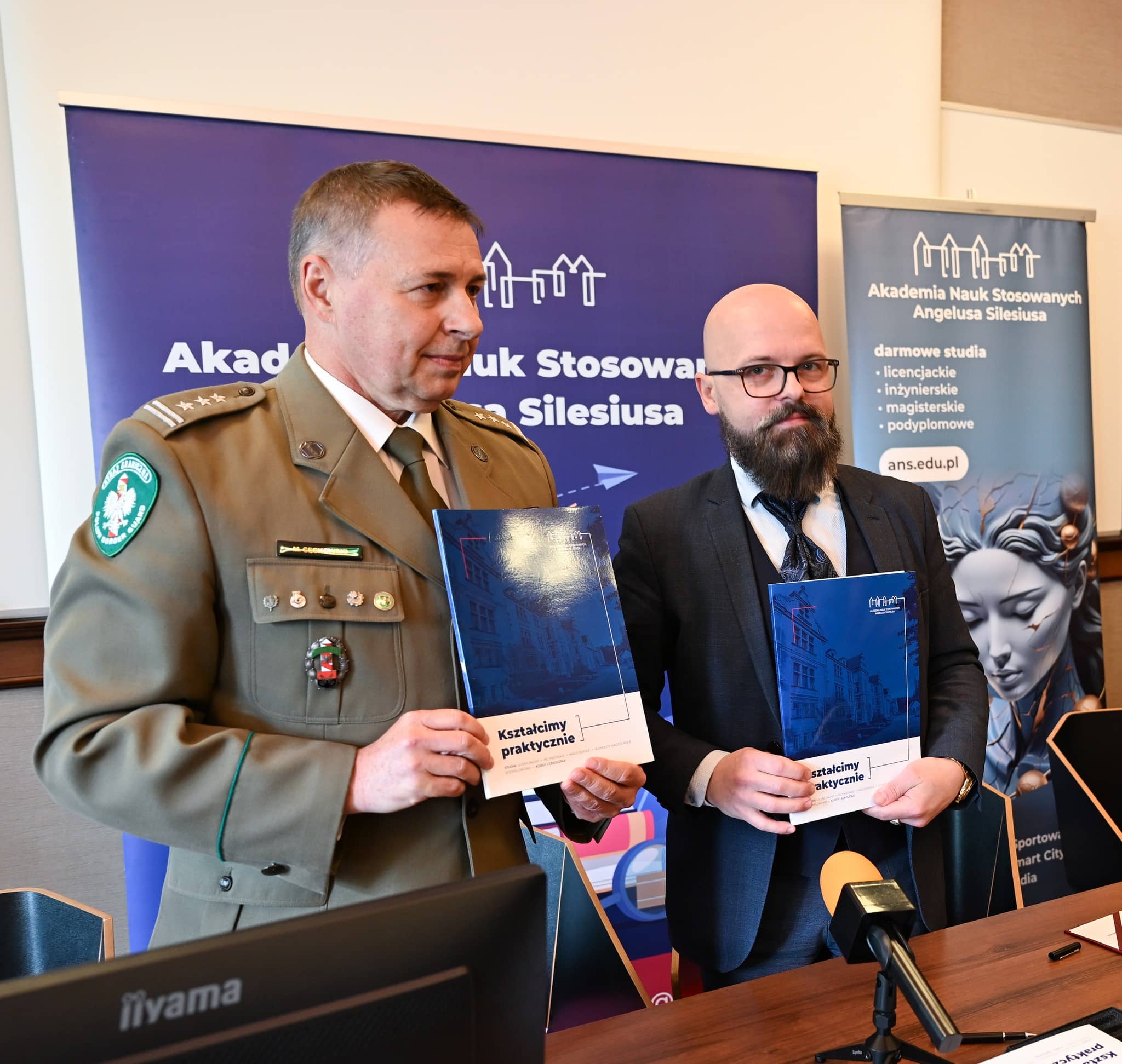 Osiem nowych porozumień