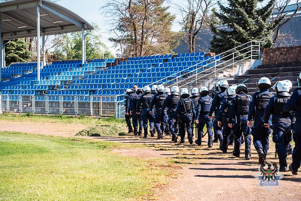 Przygotowani na starcie z kibolami
