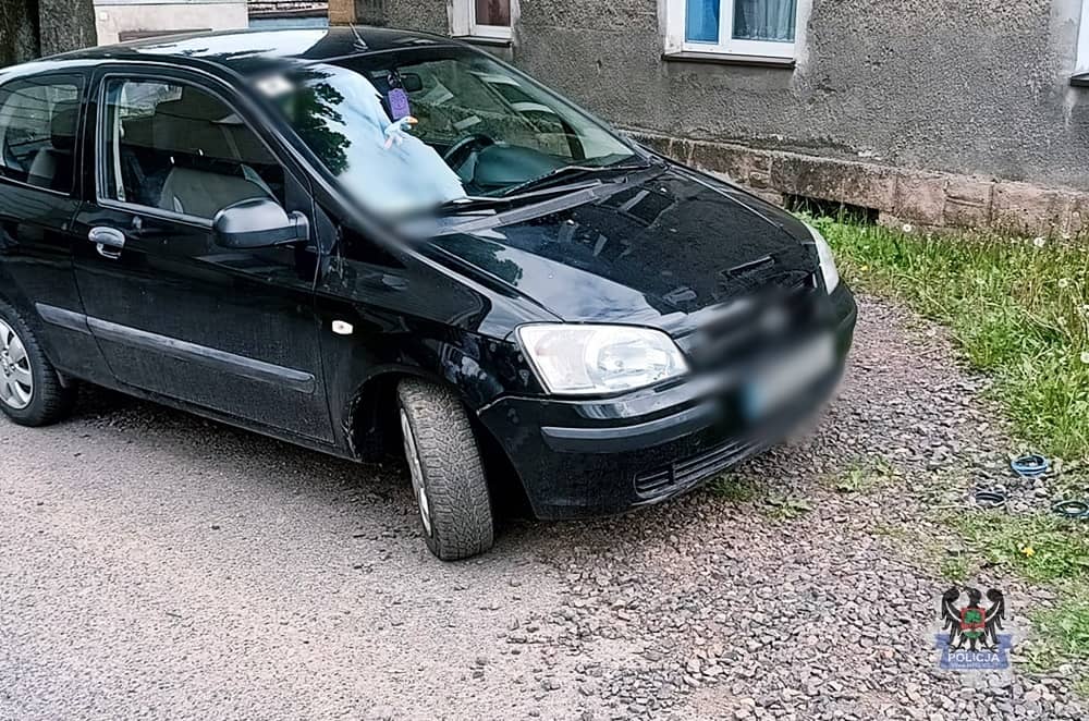 Potrącony na chodniku