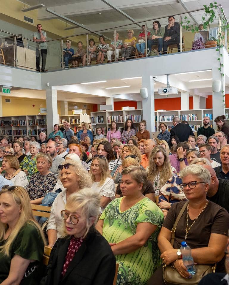 Tłumy na spotkaniu z Markiem Krajewskim
