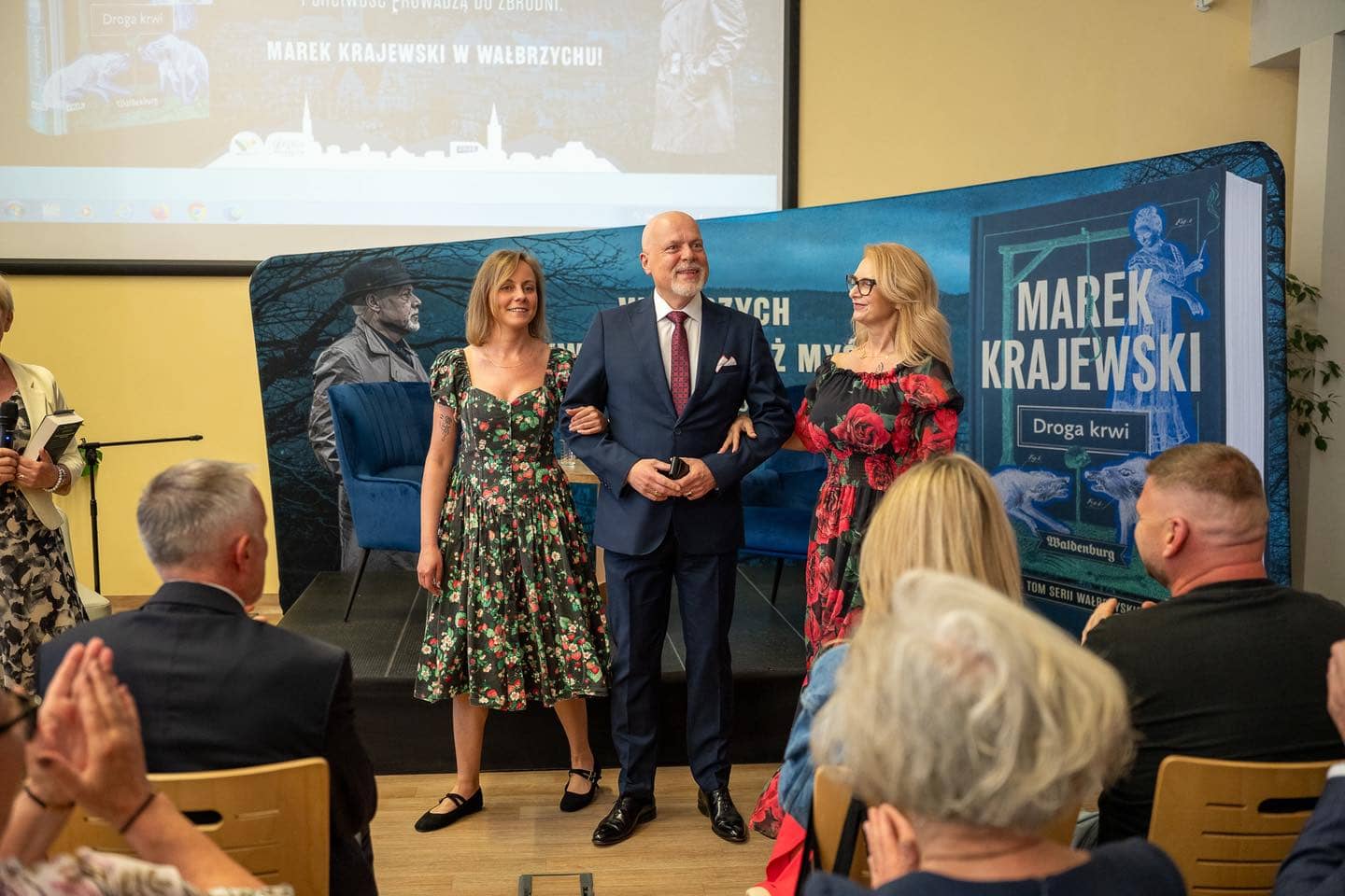 Tłumy na spotkaniu z Markiem Krajewskim