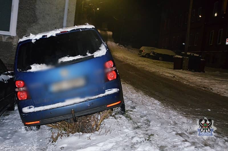 Narozrabiał na Azaliowej