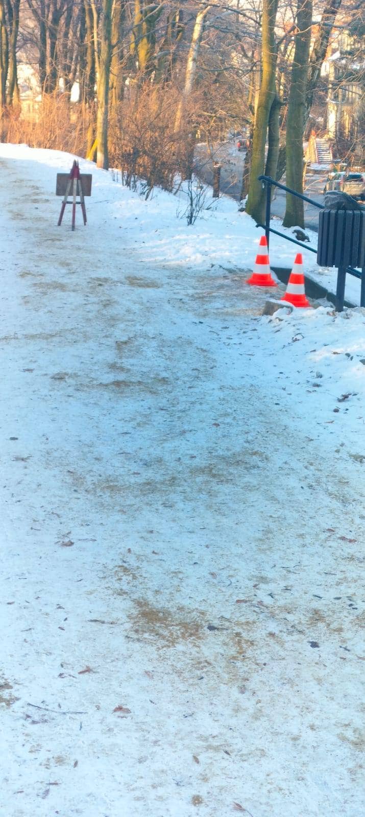Tną aż wióry lecą