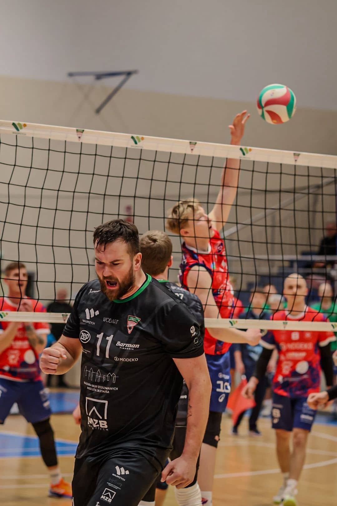 Trzy sety walki na korzyść KPS–u