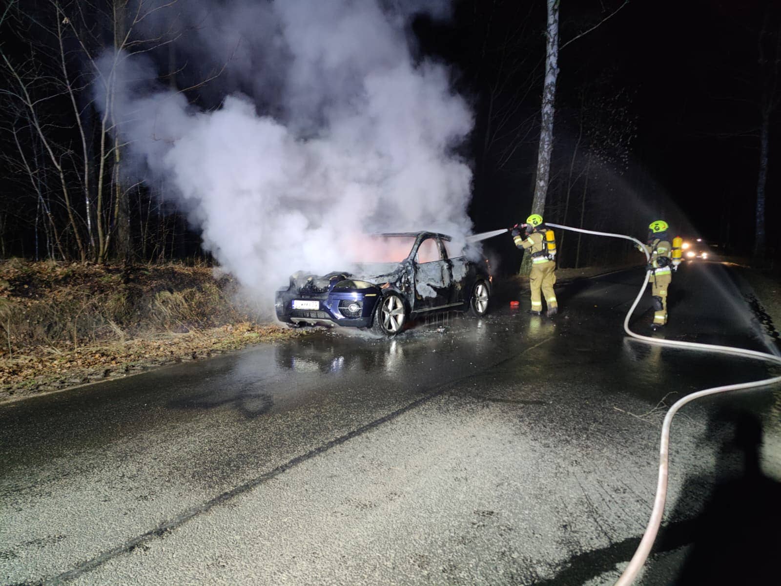 BMW w płomieniach