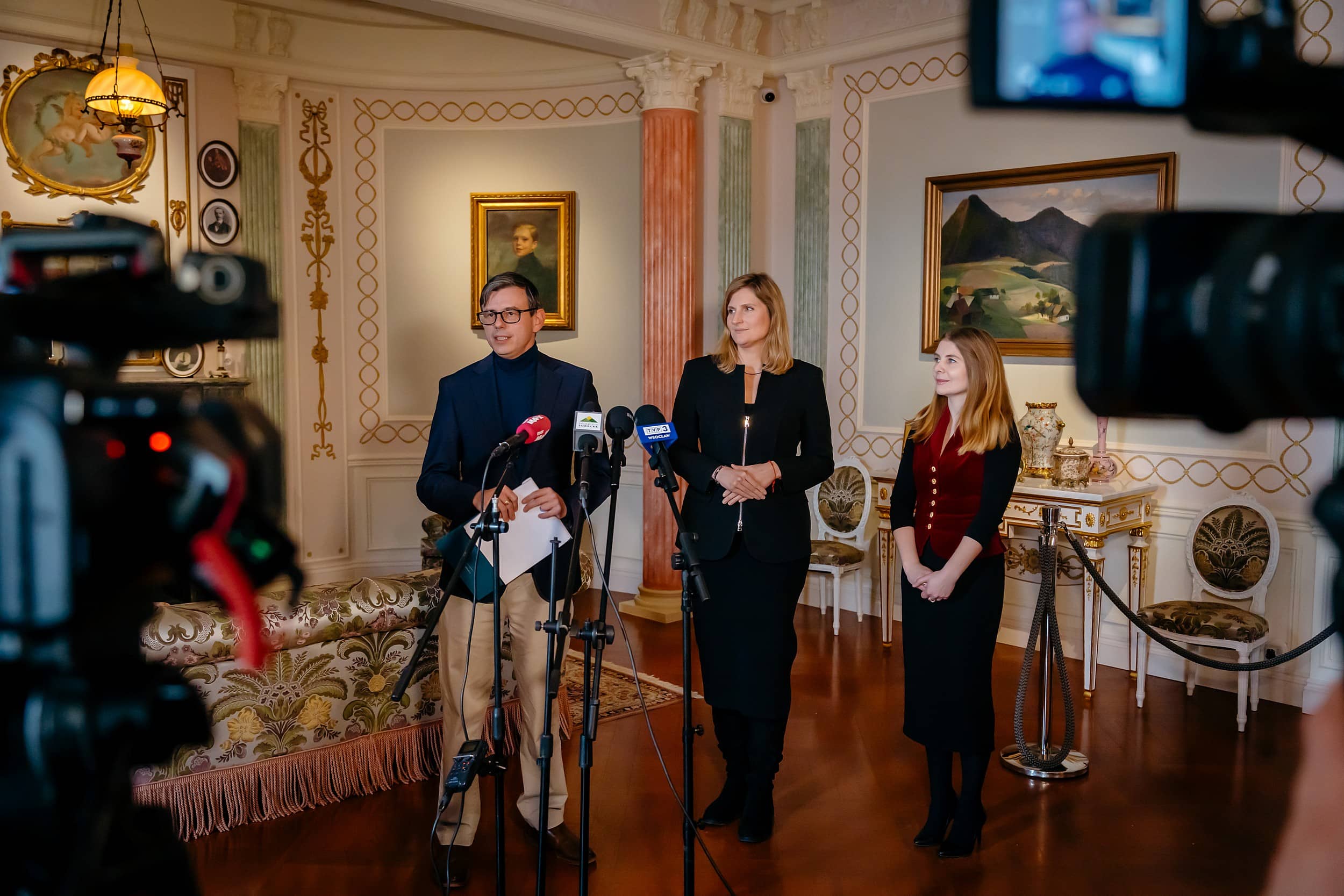 Obraz hrabiego powrócił do Książa