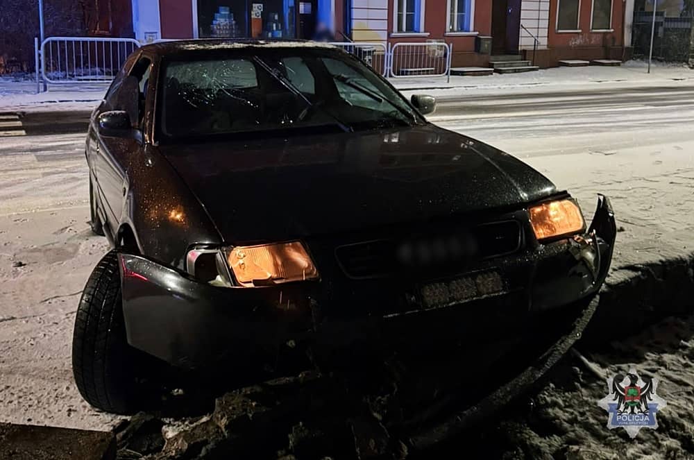 "Przestawił" murek na Niepodległości