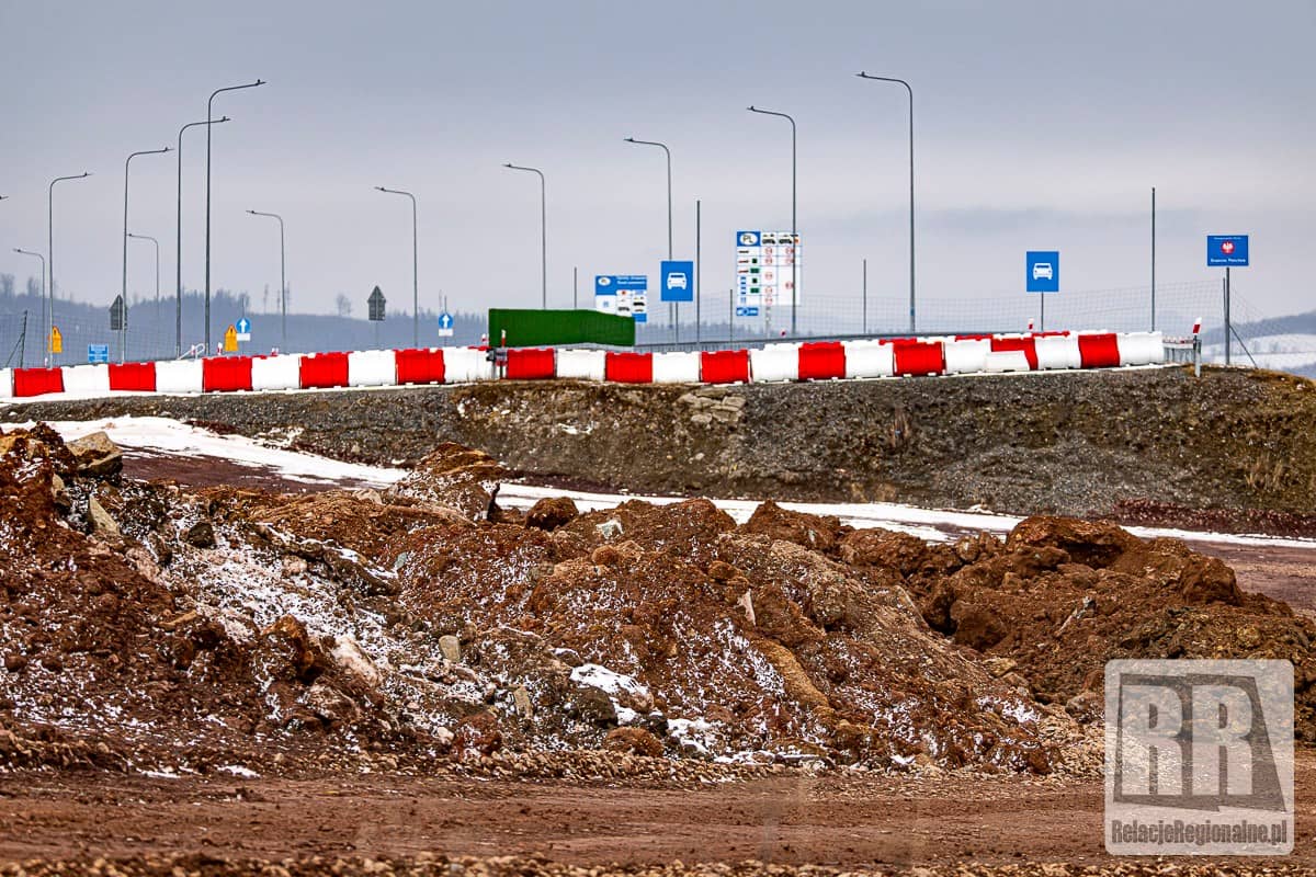 Budowa czeskiej D11, przedłużenie polskiej S3