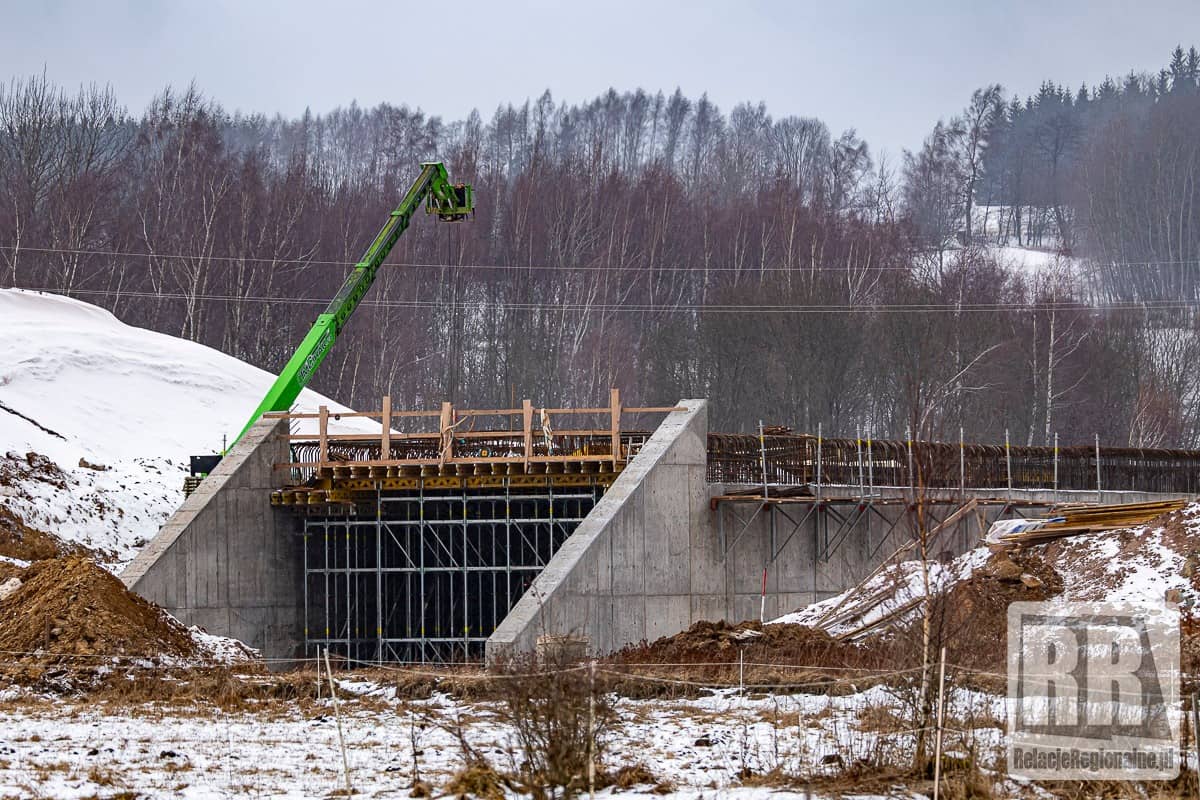 Budowa czeskiej D11, przedłużenie polskiej S3