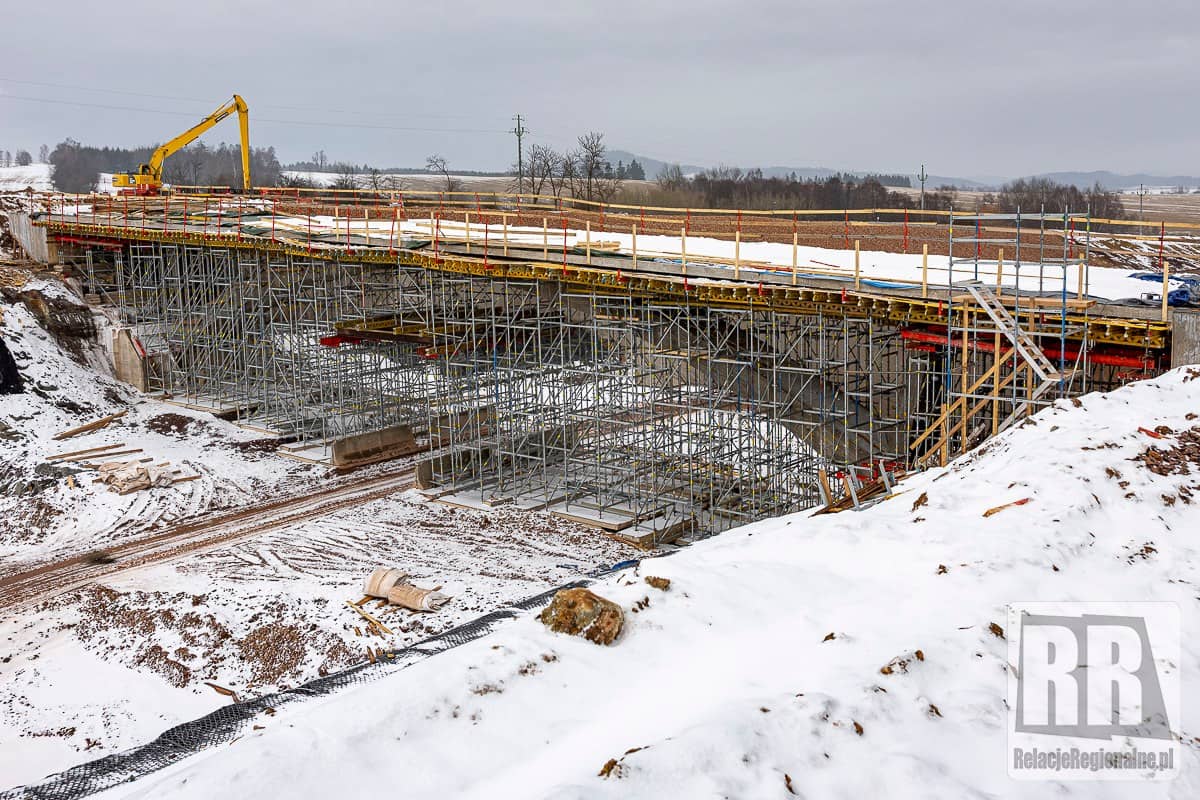 Budowa czeskiej D11, przedłużenie polskiej S3