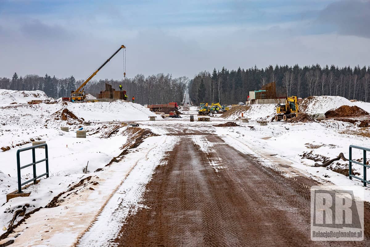 Budowa czeskiej D11, przedłużenie polskiej S3