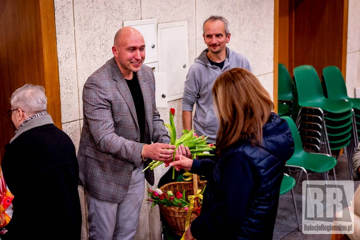 Muzyczna podróż z przebojami ABBY