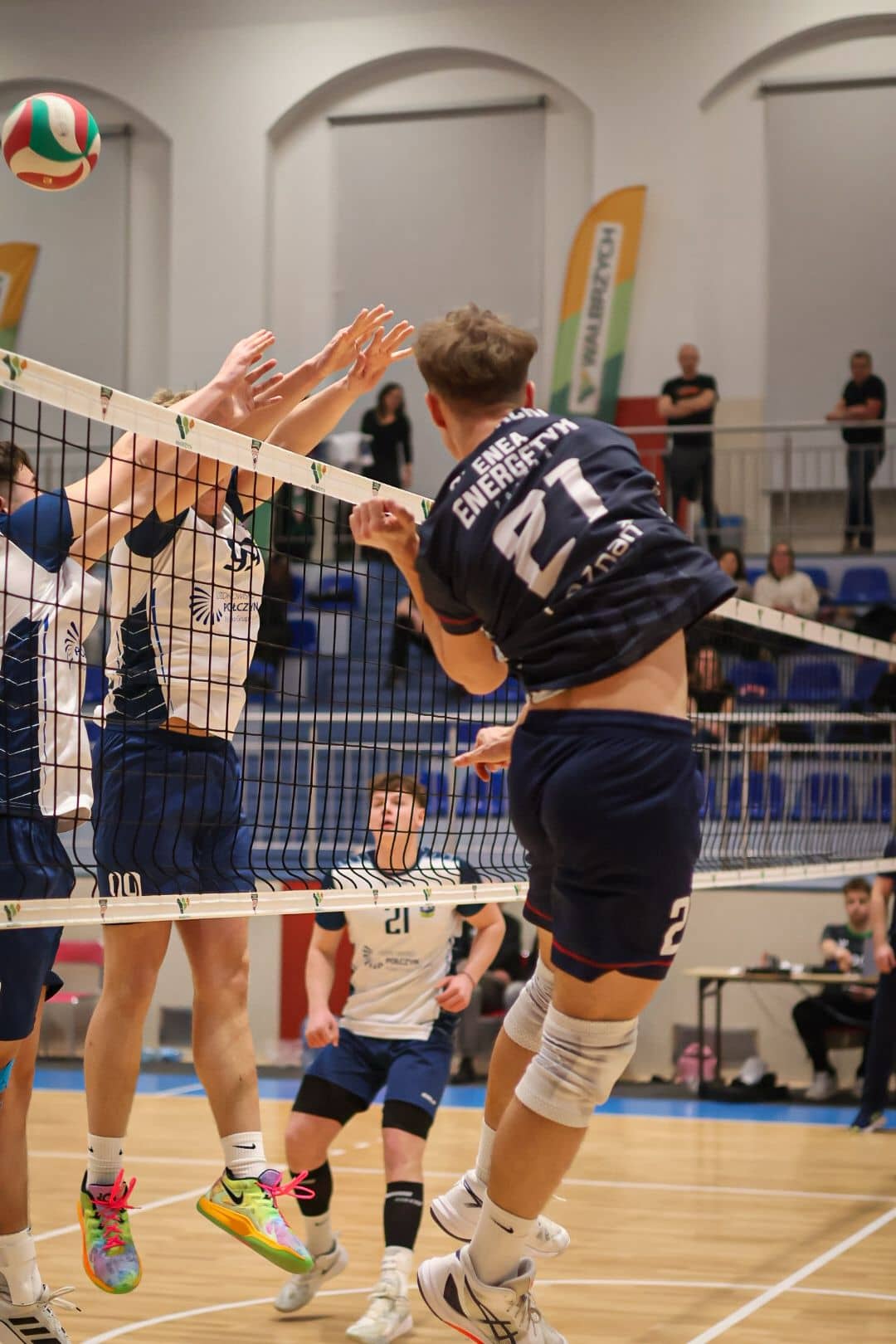 Juniorzy młodsi KPS–u już w pófinale