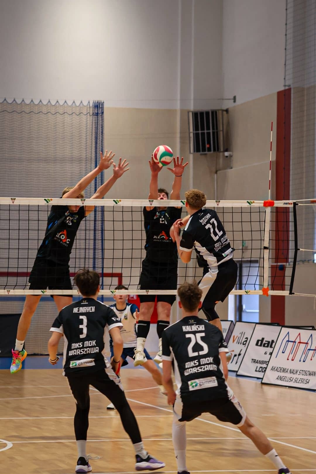Juniorzy młodsi KPS–u już w pófinale