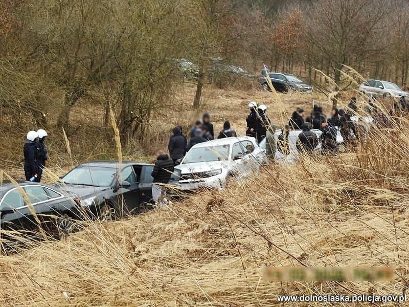 Policjanci udaremnili ustawkę kibiców