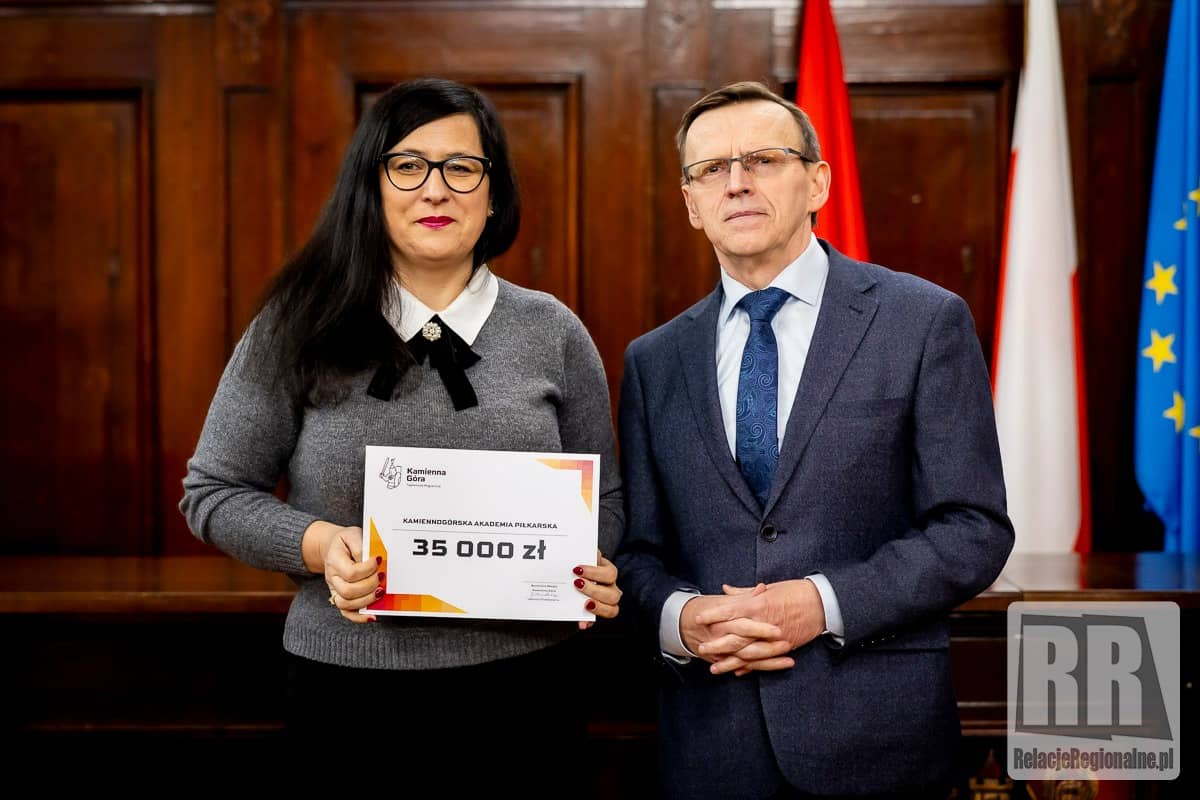 Wręczono dotacje organizacjom pozarządowym