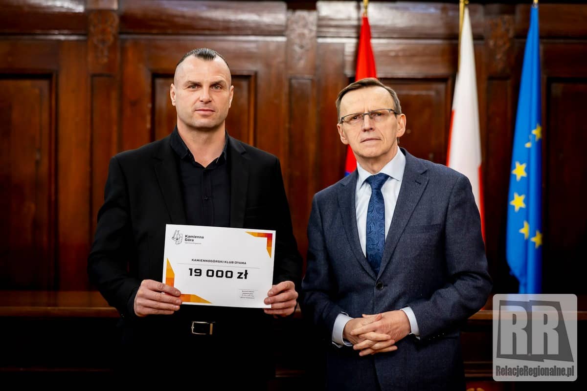 Wręczono dotacje organizacjom pozarządowym