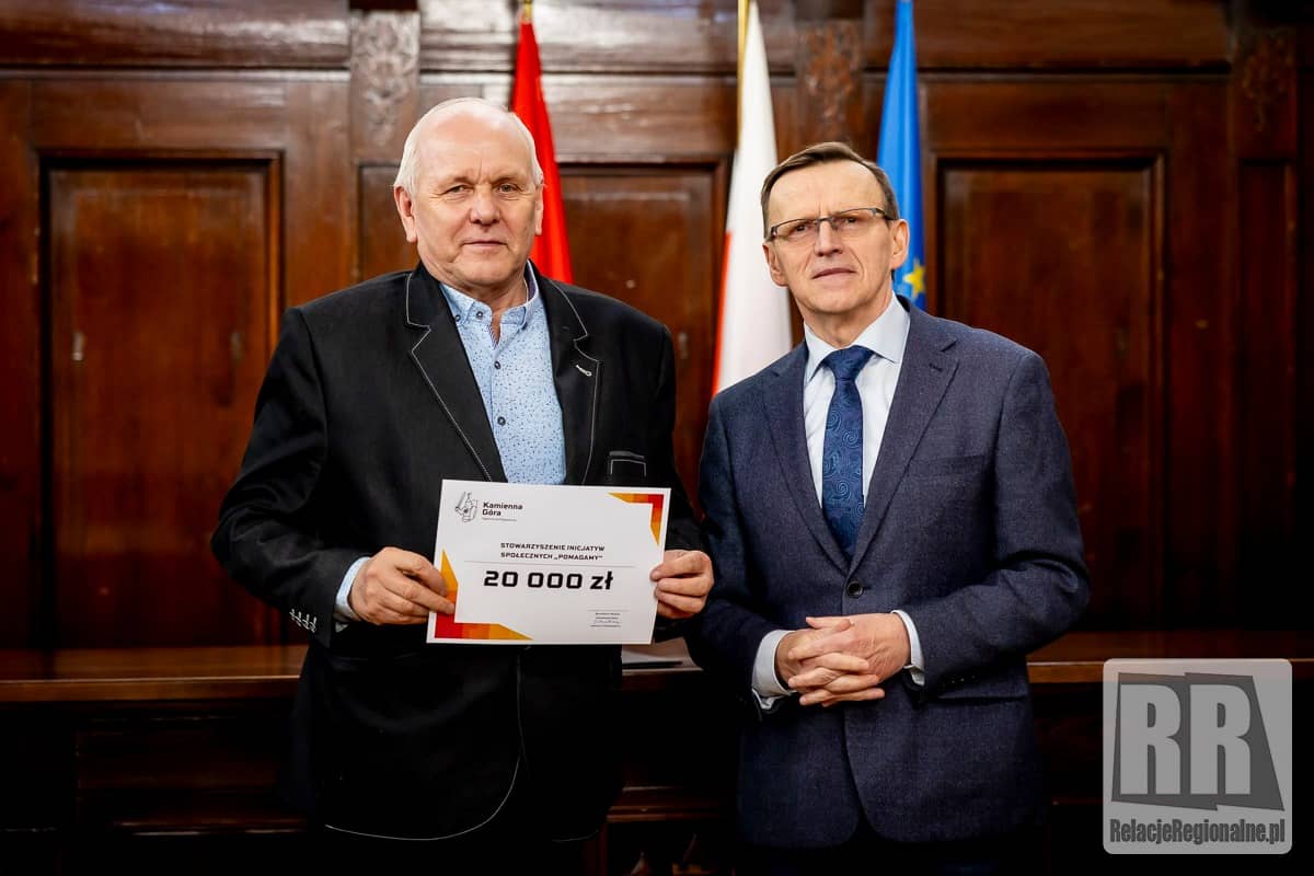 Wręczono dotacje organizacjom pozarządowym