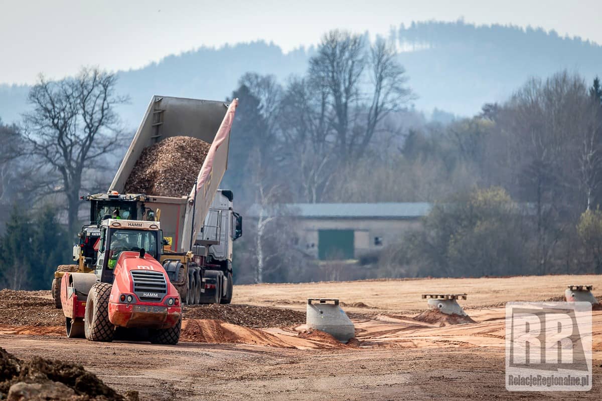 Budowa czeskiej D11, przedłużenie polskiej S3