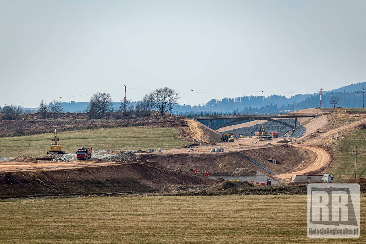 Budowa czeskiej D11, przedłużenie polskiej S3