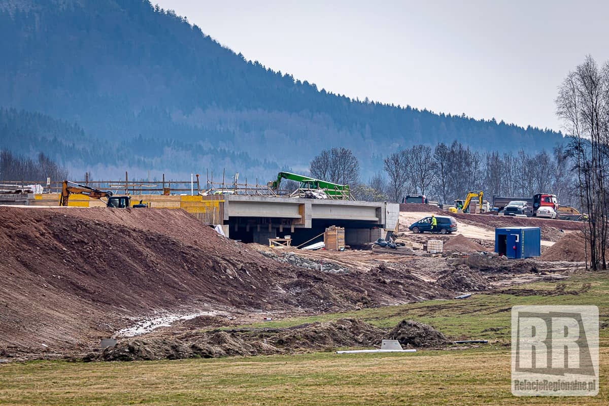 Budowa czeskiej D11, przedłużenie polskiej S3