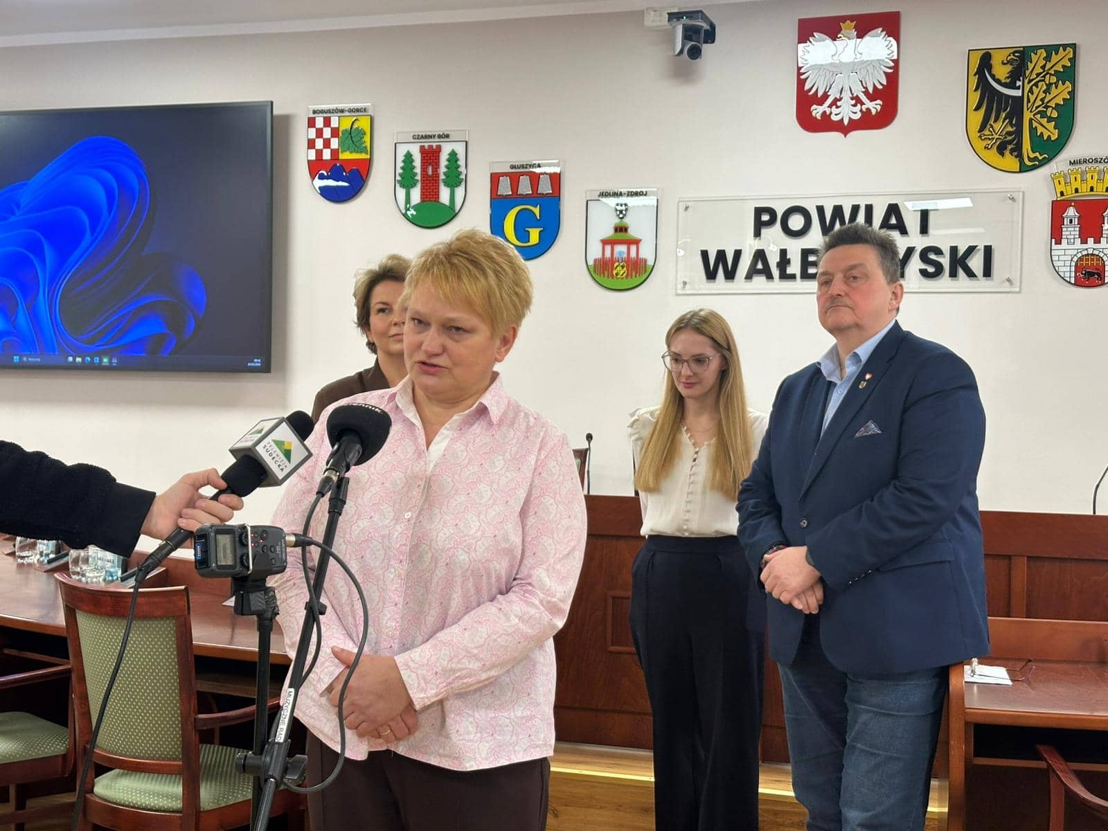 Powiatowi seniorzy po pierwszej sesji