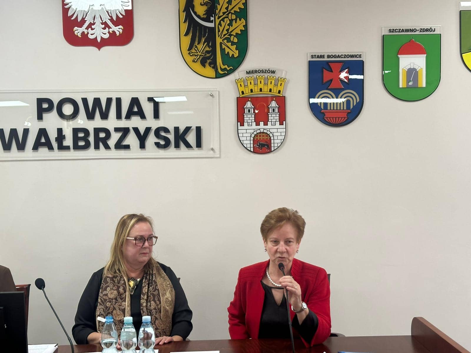 Powiatowi seniorzy po pierwszej sesji