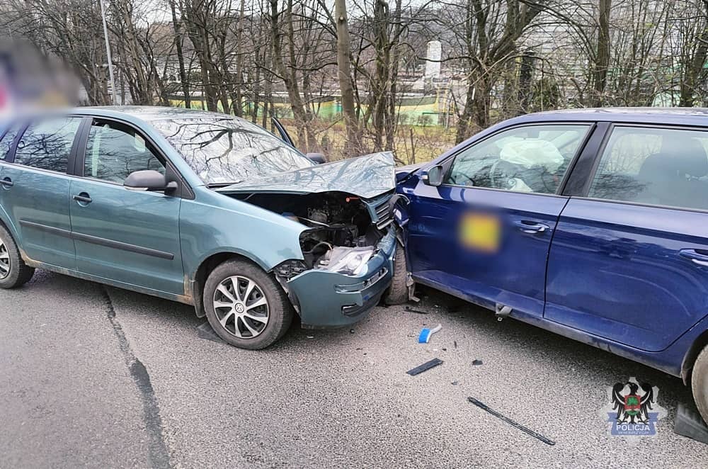 Zasnął za kierownicą