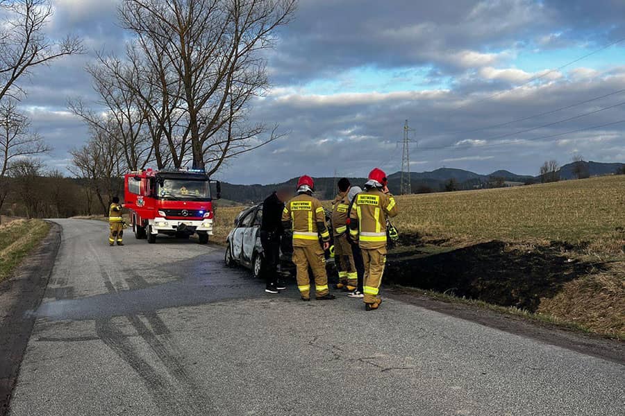 Pożar samochodu osobowego