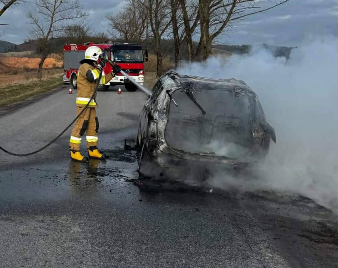 Pożar samochodu osobowego