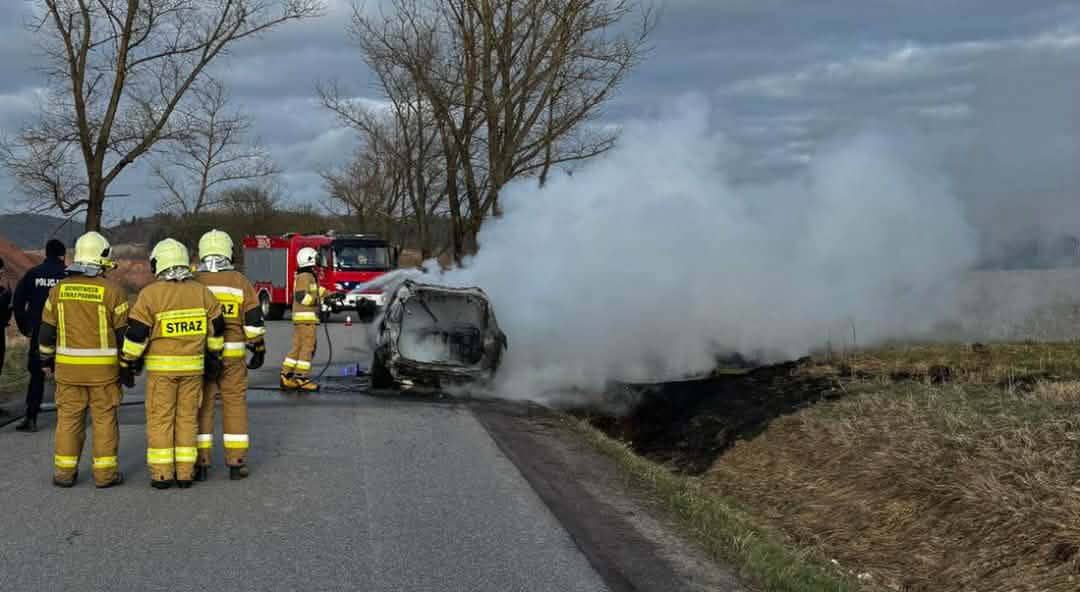 Pożar samochodu osobowego