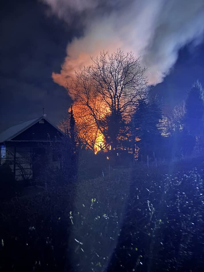 Kłęby dymu nad działkami na Podzamczu