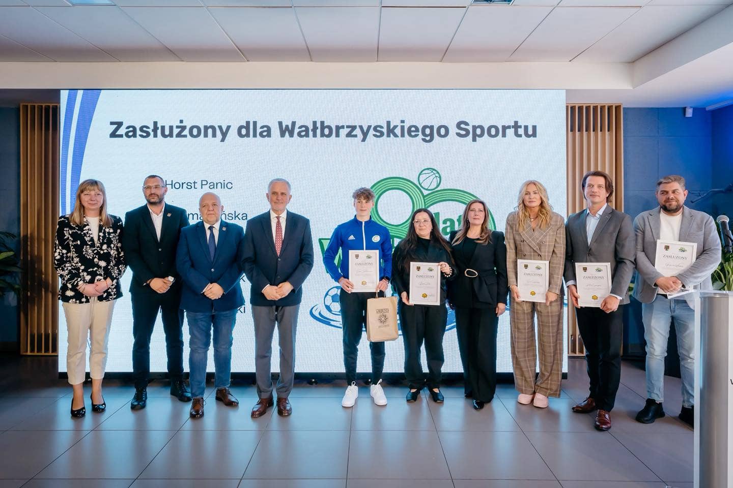 98 osób ze stypendiami sportowymi