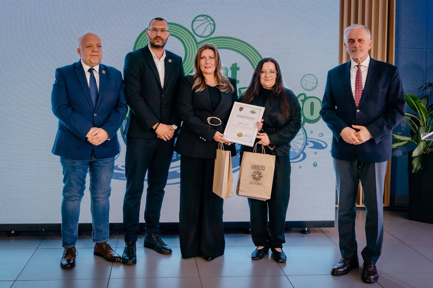98 osób ze stypendiami sportowymi