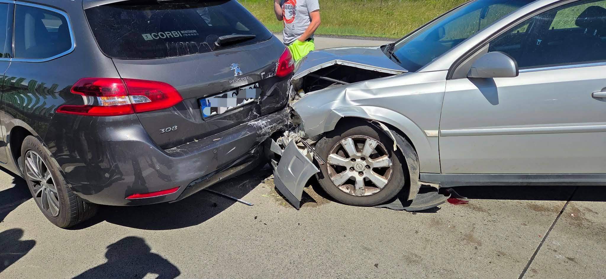 Pięć aut uszkodzonych