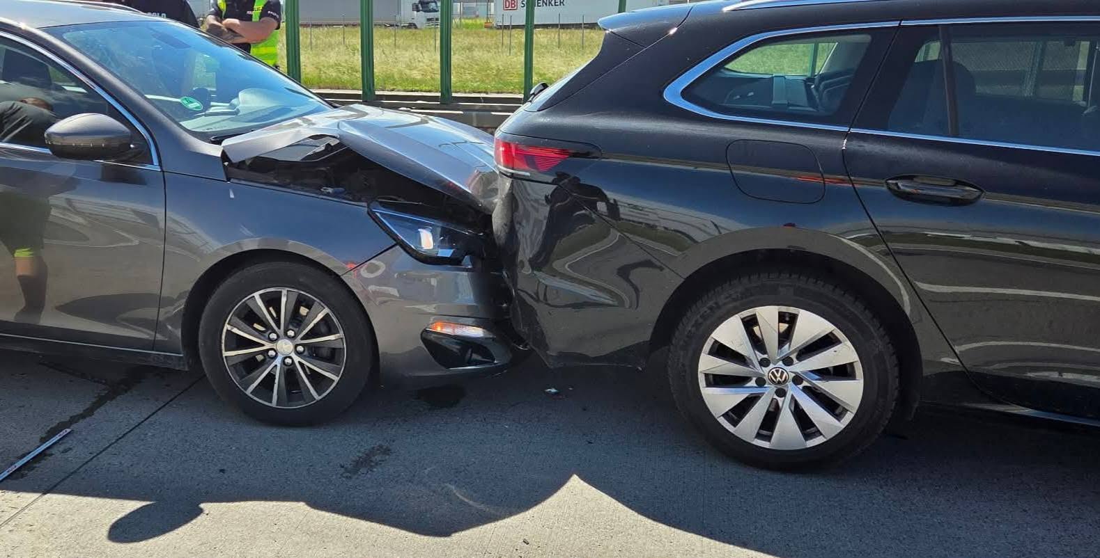 Pięć aut uszkodzonych